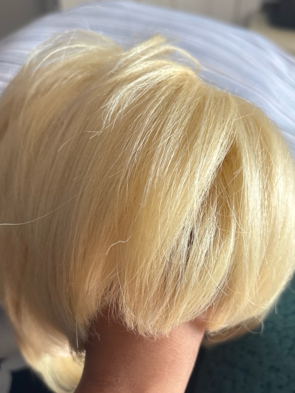 Blonde Short Bob Women's Wig - Natural Blonde